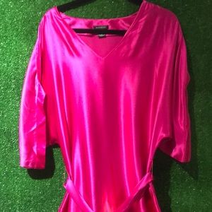 Natori (ous) pink and orange kimono style silk  dress size medium